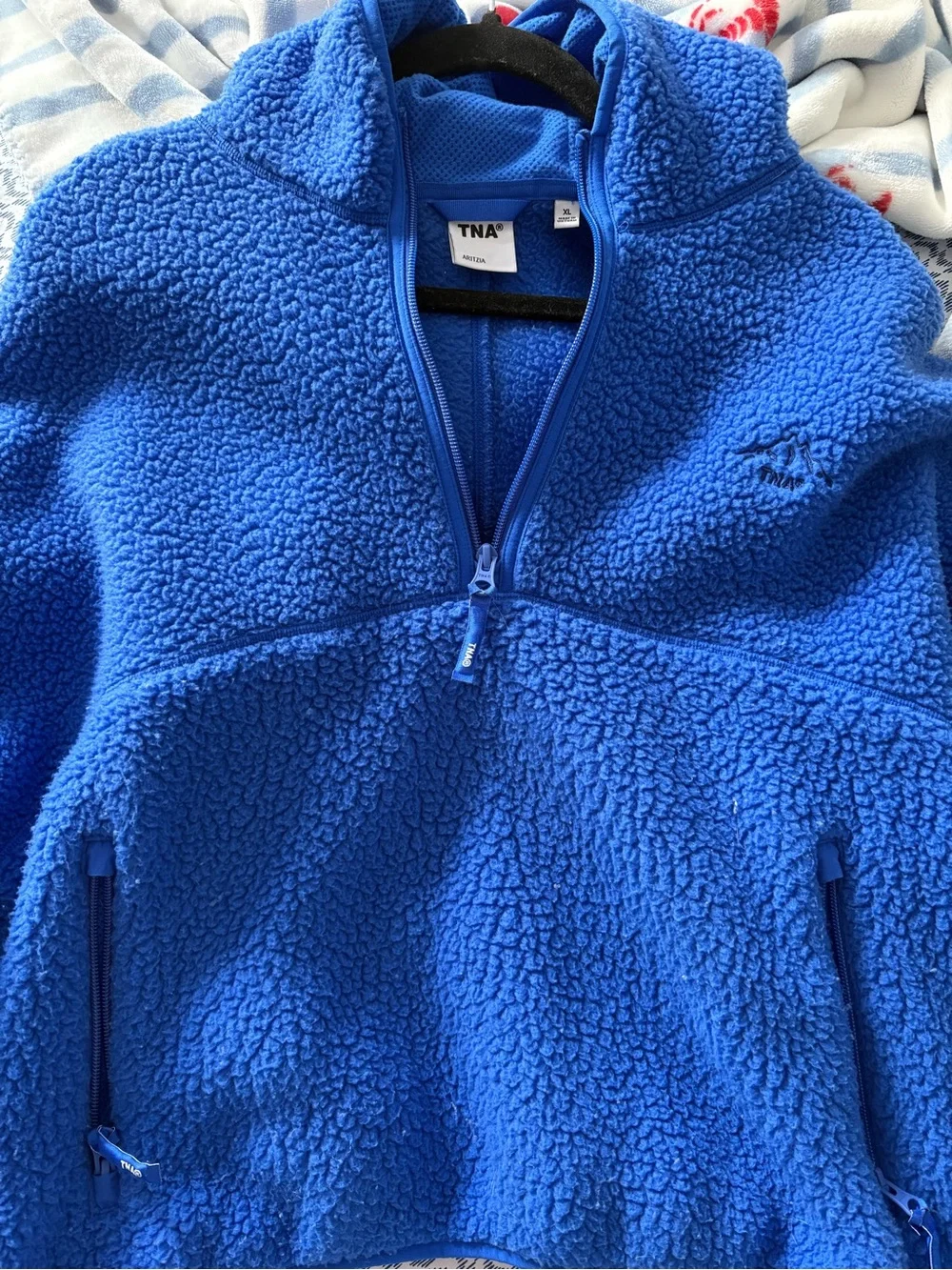 Aritzia TNA Polartec® Thermal Pro® 1/2 Zip Hi-hip Hoodie - Picture 8 of 12